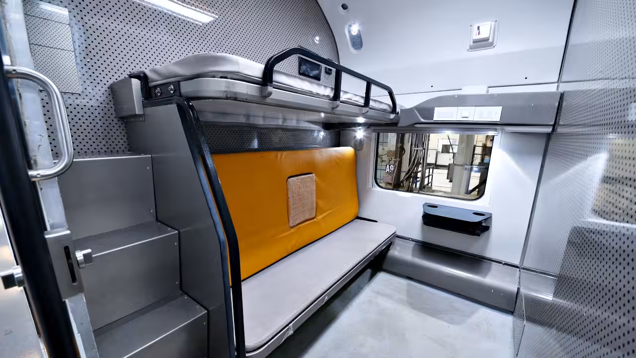 Vande Sleeper First AC